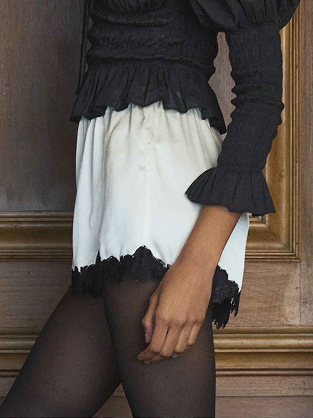 NWT DOEN Iona Short S